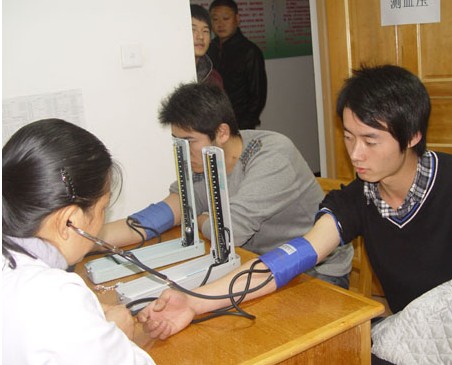 长庚男科参与:协助新兵体检,严格健康“关”